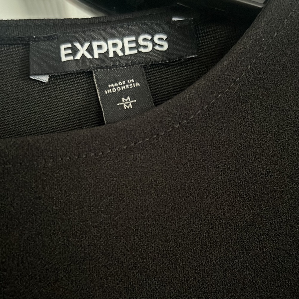 Express Blouse - Picture 2 of 5
